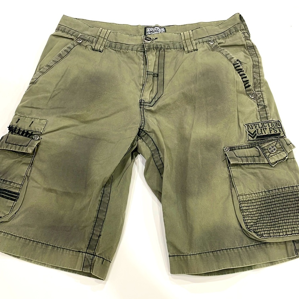 Affliction black premium army green shorts 34